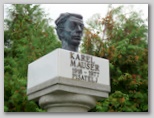 Karel Mauser, spomenik v Podbrezjah, kipar France Gorše