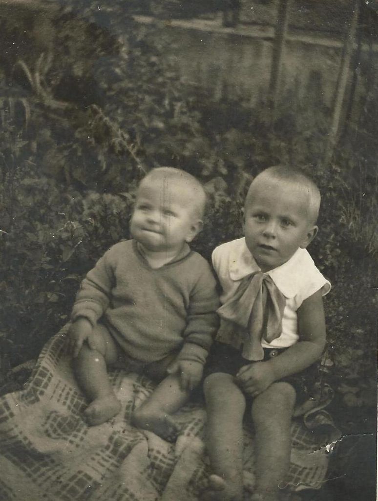 Marijan in Jože Hladnik, 1931.