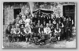 Borovnica 1920. leta (Mima Godec desno spodaj, Elka Godec levo zgoraj)