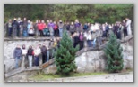 Popotovanje 2009: Pri spomeniku padlim v Litiji