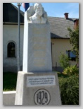 Spomenik Simonu Jenku na mestu rojstne hiše