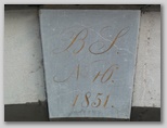 Letnice nad portali kamniških hiš v Šutni: 1851