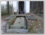 Grobnica Tavčarjevih Visoko