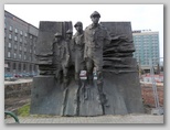 Pomnik Harcerzy = spomenik skavtom, ki so se 1939 uprli nemški invaziji