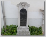 Katarina Manzoni, umrla v drugem letu begunstva iz Gorice v Podnartu, pokopana na Dobravi 1917