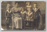 Godčevi: Marija (Mima), mama Alojzija, otroci Dora, Lojzka, Elka, Jože, 1916, pred smrtjo očeta na Soški fronti