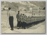 Kranjska Gora februar 1948, zagrebška športna šola: z leve: Šarčević (krogla)