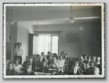 Vikica Hladnik, šola v domu Partizan v Stražišču 1954