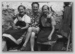 Jože Hladnik s tetama Micko in Milko, Torklja pod Šmarjetno goro, 1958
