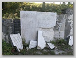 Vandalizirani partizanski spomenik v Drvarju