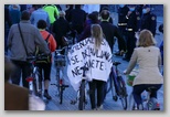 Protivladne demonstracije na kolesih v Ljubljani 8. maja 2020: Zamenjali ste vse, državljanov ne morete