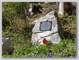 Spomenik Antonu Jelovčanu in Cirilu Ostermanu na Kroparski gori