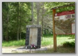 Zavšnica, vandalizirani spomenik