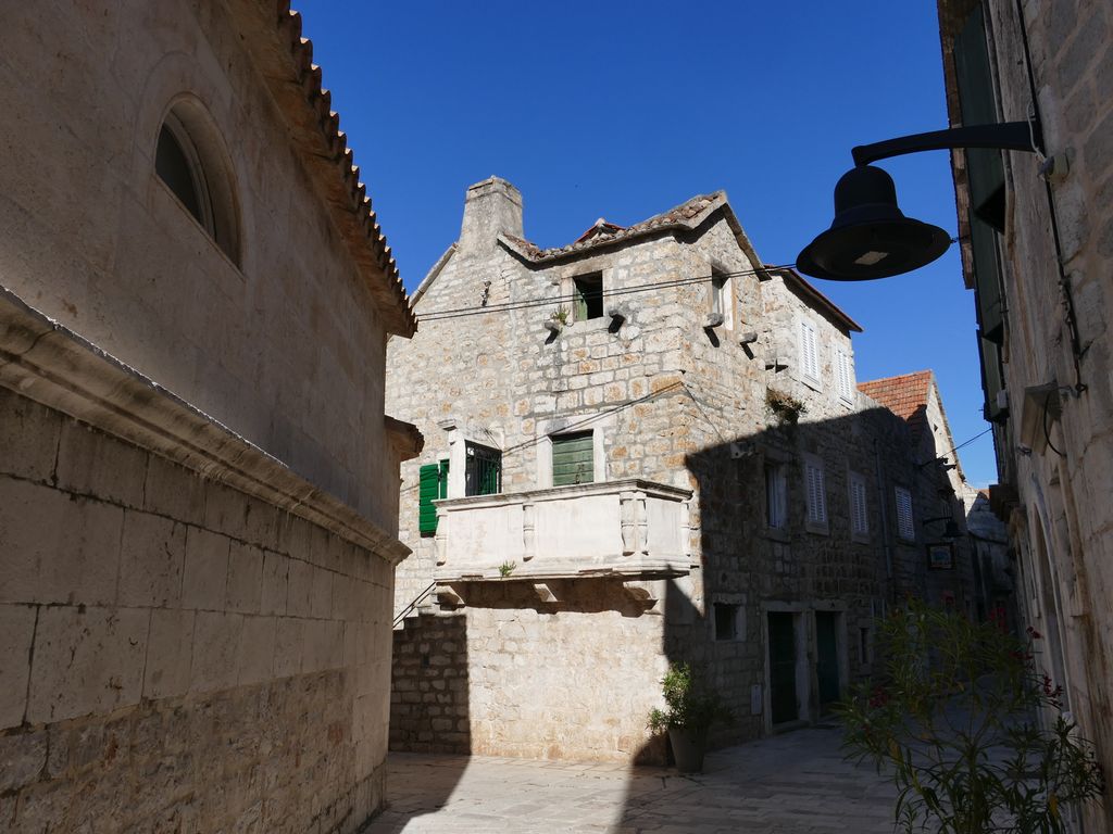 p1480072.jpg