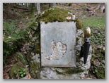 Vandalizirani spomenik na Zakopih